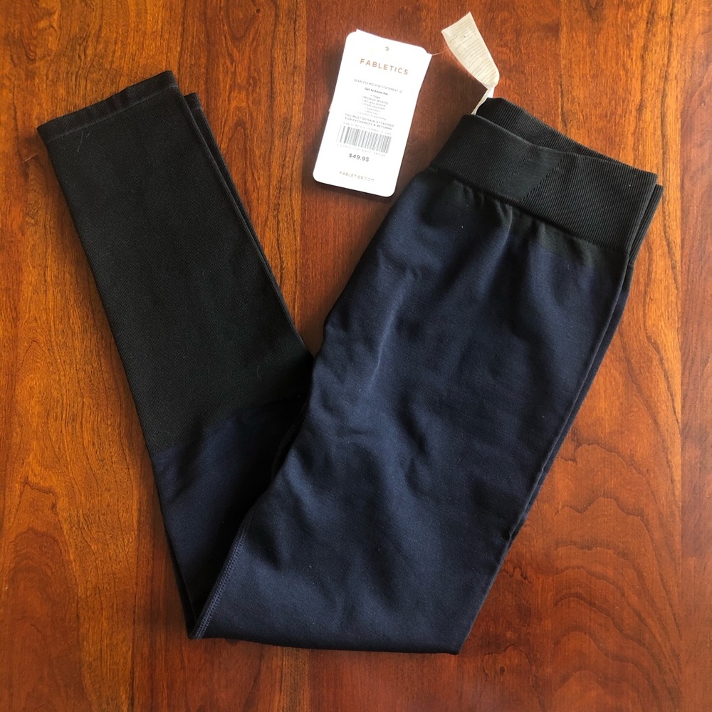 Fabletics Seamless Mid-rise Statement Legging